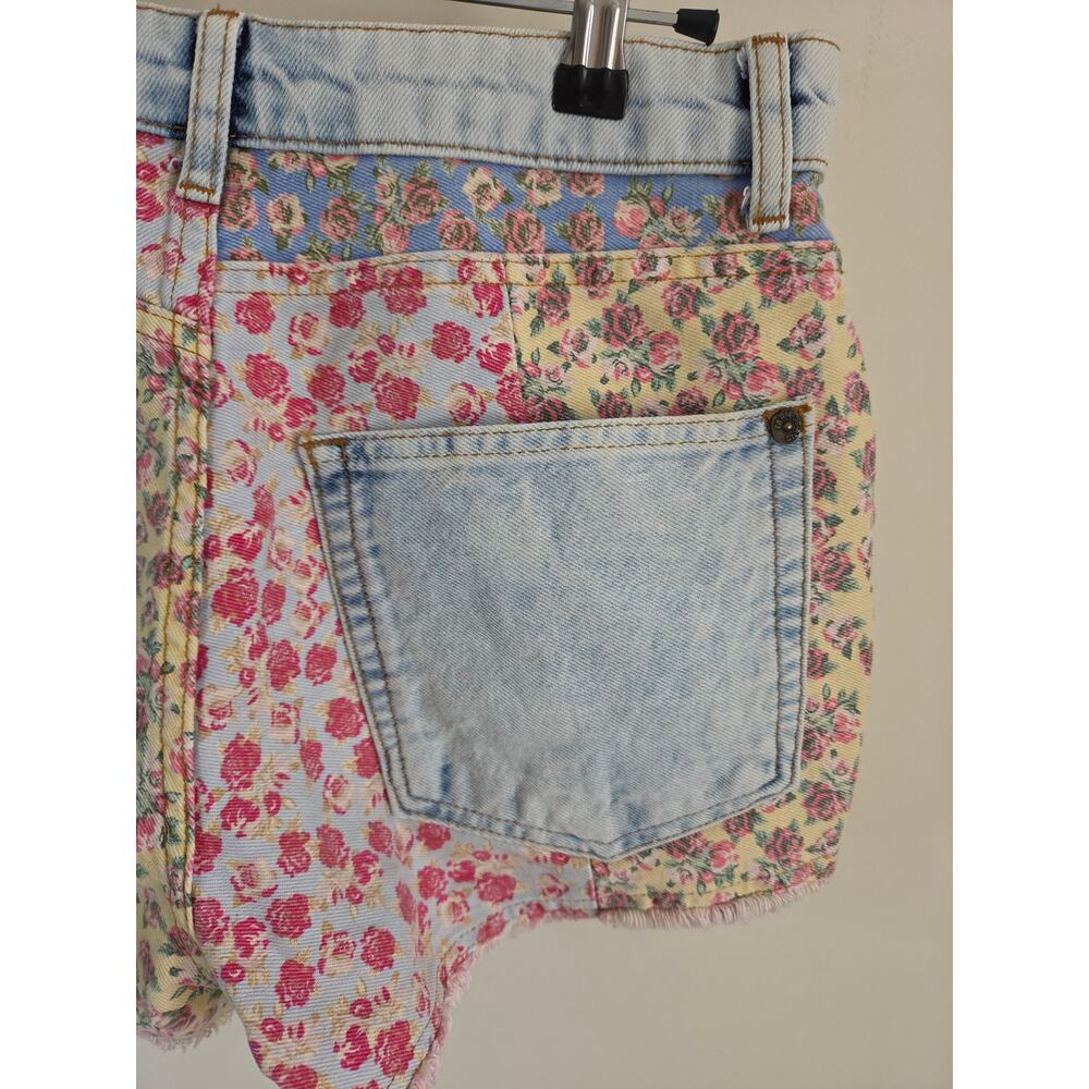 Farm Rio Floral Patchwork Denim Shorts – Size 27 Button Fly 5-Pocket - Picture 6 of 9